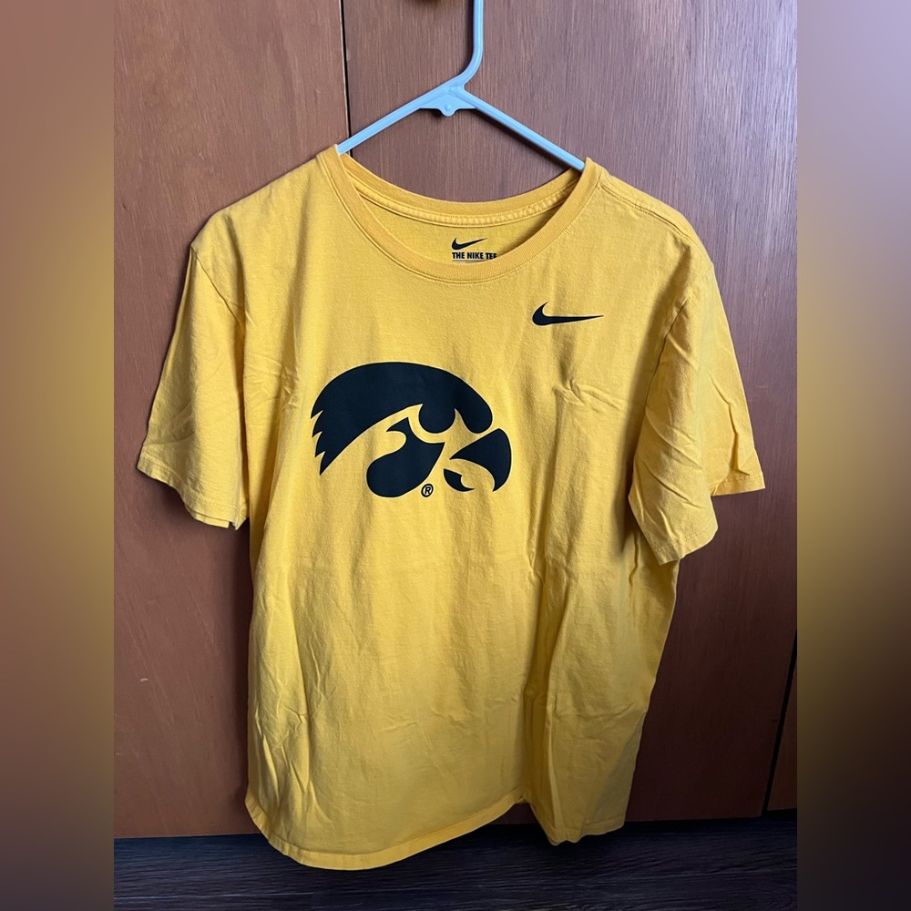 Iowa Hawkeyes Nike T-Shirt XL